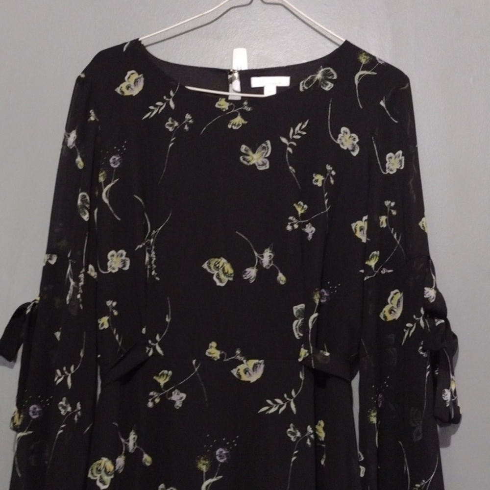 LAUREN Conrad LC black bell sleeve swing dress